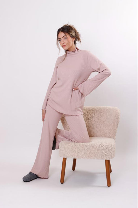 Light pink knitted set